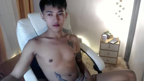 Snapshot of cuteasiancock98 chatting on 02/02/25, 10:17 Steph online show from 02/02/25, 10:17