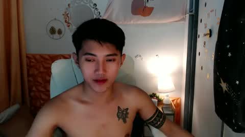 Snapshot of cuteasiancock98 chatting on 03/12/25, 12:42 Steph online show from 03/12/25, 12:42
