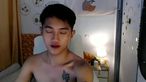 Snapshot of cuteasiancock98 chatting on 03/12/25, 11:01 Steph online show from 03/12/25, 11:01