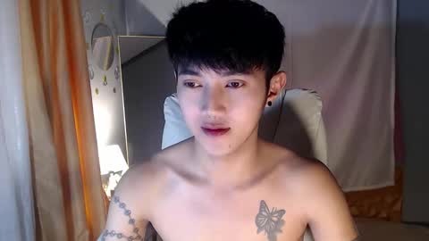 Snapshot of cuteasiancock98 chatting on 10/03/25, 01:35 Steph online show from 10/03/25, 01:35