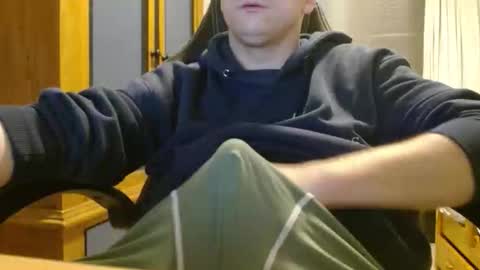Cuteboy090 online show from 05/11/26, 09:56