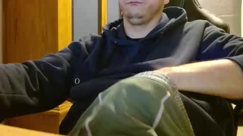 Cuteboy090 online show from 05/21/26, 01:40