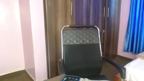 cutebuu online show from 11/02/25, 12:18