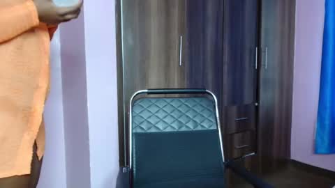 cutebuu online show from 12/03/25, 10:24