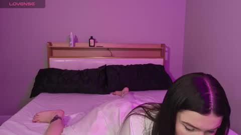 Snapshot of cutecouplereal chatting on 04/12/26, 10:48 Cute Couple Real online show from 04/12/26, 10:48