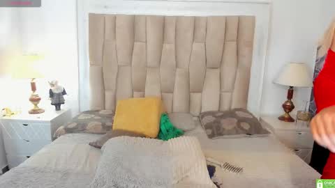 Snapshot of cutedollbabihotts chatting on 02/27/26, 03:23 cutedollbabihotts online show from 02/27/26, 03:23