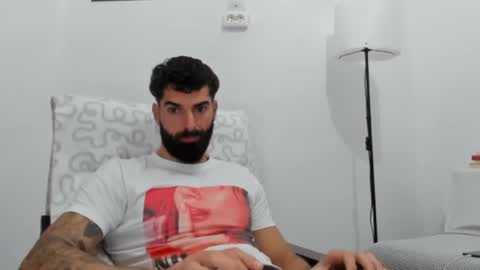 cuteeboy online show from 11/27/25, 07:43