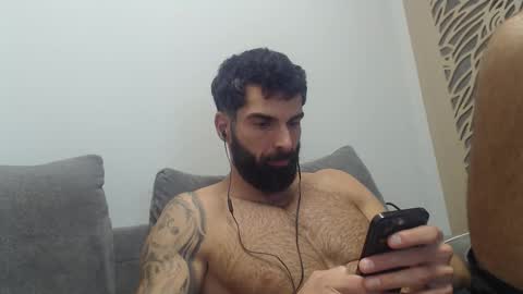 cuteeboy online show from 11/30/25, 09:19