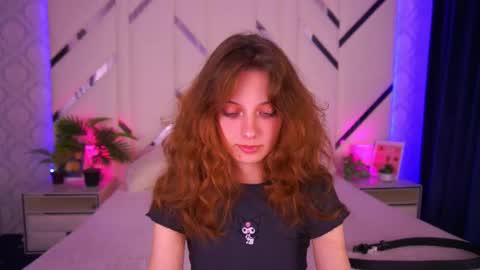 Snapshot of cuteefoxy chatting on 10/28/25, 02:31 Foxy online show from 10/28/25, 02:31