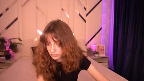 Snapshot of cuteefoxy chatting on 11/10/25, 02:38 Foxy online show from 11/10/25, 02:38