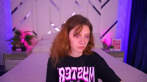 Snapshot of cuteefoxy chatting on 11/11/25, 02:28 Foxy online show from 11/11/25, 02:28