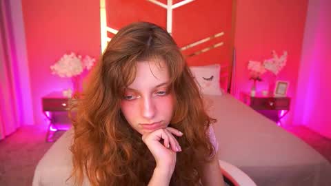 Snapshot of cuteefoxy chatting on 11/25/25, 03:01 Foxy online show from 11/25/25, 03:01