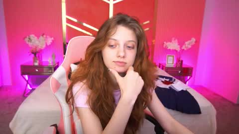 Snapshot of cuteefoxy chatting on 01/10/26, 02:52 Foxy online show from 01/10/26, 02:52