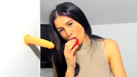 Snapshot of cuteeliza1 chatting on 11/27/25, 08:49 cuteeliza1 online show from 11/27/25, 08:49