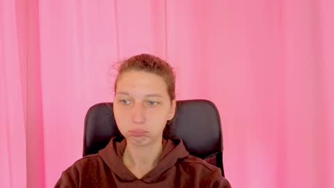 Elli online show from 10/23/25, 09:19