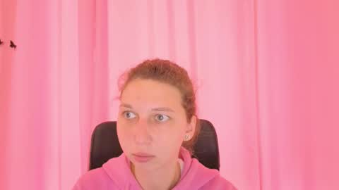 Elli online show from 10/24/25, 10:00