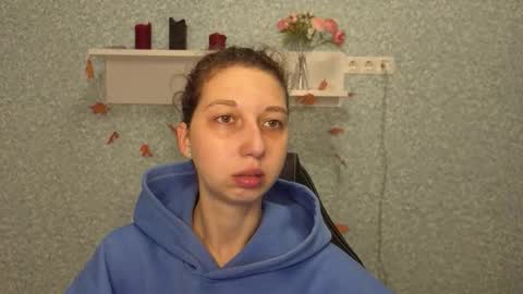 Elli online show from 12/01/25, 05:12