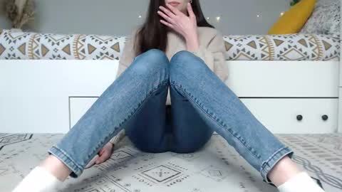 Snapshot of cuteemouse chatting on 02/04/26, 10:43 Anna online show from 02/04/26, 10:43