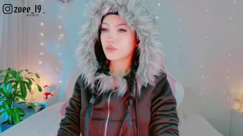 Zoe  online show from 03/18/26, 04:04