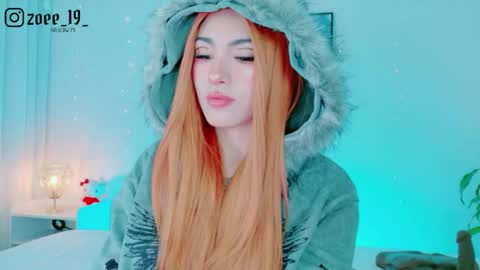 Snapshot of cuteezoe chatting on 04/19/26, 02:44 Zoe online show from 04/19/26, 02:44