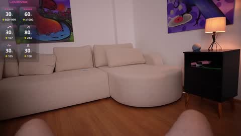 Mia online show from 10/05/25, 06:28