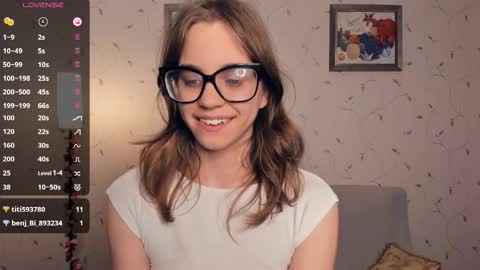 Snapshot of cutefluffy chatting on 11/02/25, 09:06 Melisa online show from 11/02/25, 09:06