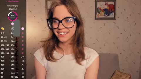 Snapshot of cutefluffy chatting on 11/07/25, 07:25 Melisa online show from 11/07/25, 07:25