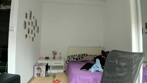 Snapshot of cutehana chatting on 11/09/25, 08:23 MADY online show from 11/09/25, 08:23