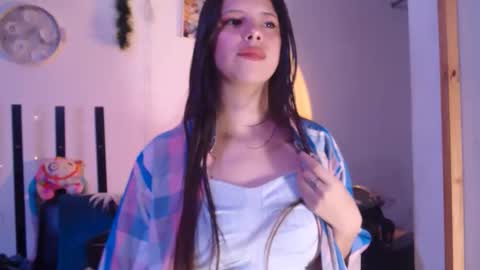 Snapshot of cutehaome chatting on 11/25/25, 09:42 haome online show from 11/25/25, 09:42