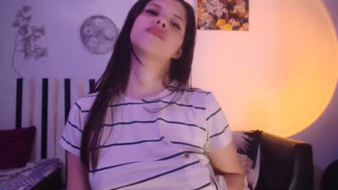 Snapshot of cutehaome chatting on 12/15/25, 01:10 haome online show from 12/15/25, 01:10