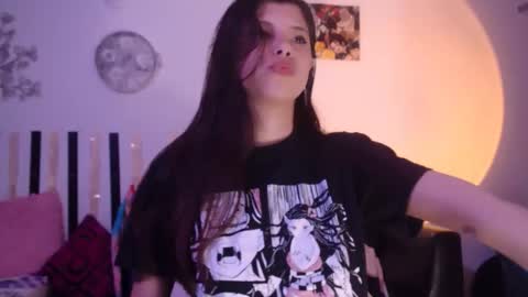 Snapshot of cutehaome chatting on 12/22/25, 09:23 haome online show from 12/22/25, 09:23