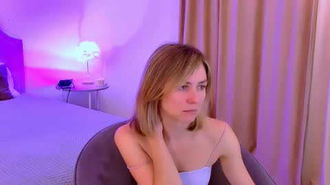 cutemirage online show from 11/28/25, 02:31