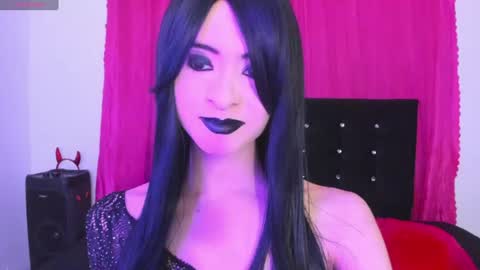 Snapshot of cutenaked_8 chatting on 06/11/26, 12:08 Natalie online show from 06/11/26, 12:08
