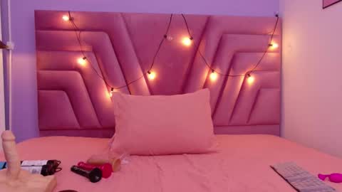 cutepetitee online show from 02/07/26, 08:01