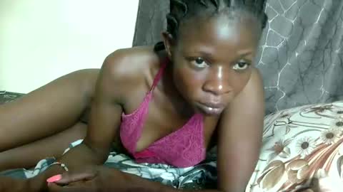 Cutequeen8 online show from 12/04/24, 04:05