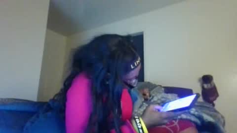 mary mack online show from 10/28/25, 01:25