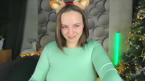 Snapshot of cutesmile_sharon chatting on 12/30/24, 01:37 cutesmile sharon online show from 12/30/24, 01:37