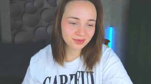 Snapshot of cutesmile_sharon chatting on 02/27/25, 02:10 cutesmile sharon online show from 02/27/25, 02:10
