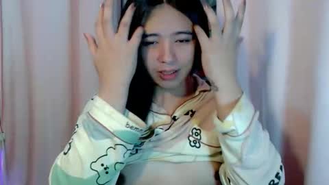 cute online show from 02/02/26, 09:13