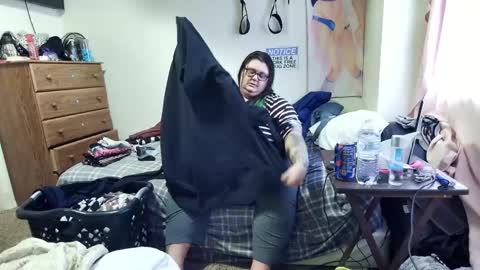 Cutetea online show from 12/13/24, 08:04