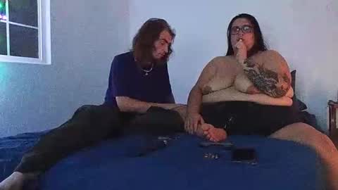 Cutetea online show from 10/23/25, 04:12