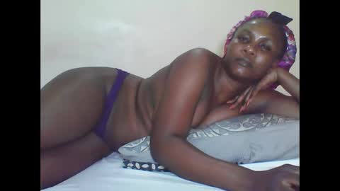 TAMARA online show from 11/04/25, 02:16