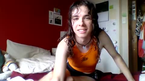 Snapshot of cutetransftm chatting on 04/18/26, 11:27 JamieBoy online show from 04/18/26, 11:27