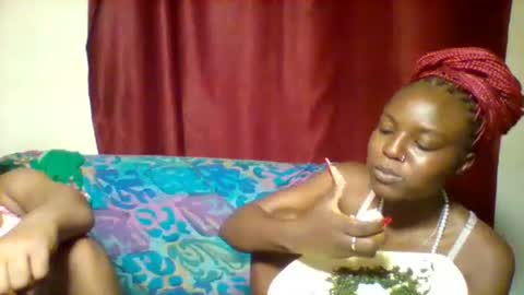 Snapshot of cutey_lunar chatting on 01/31/25, 01:33 cutey_lunar online show from 01/31/25, 01:33