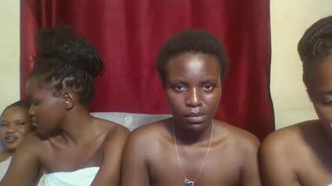 Snapshot of cutey_lunar chatting on 02/25/25, 03:52 cutey_lunar online show from 02/25/25, 03:52