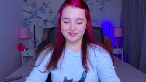 Snapshot of cutie__cutiee_ chatting on 11/13/25, 08:41 Nika online show from 11/13/25, 08:41