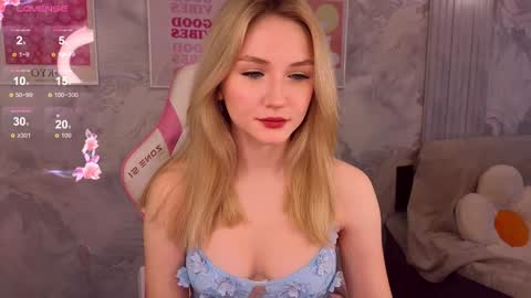 HelloMy name Eva online show from 01/21/25, 03:37