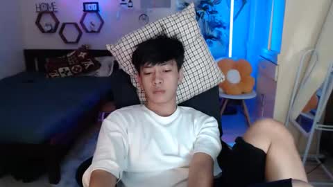 Neil Taylor online show from 12/19/25, 09:33