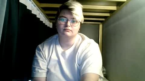 Snapshot of cutie_florence chatting on 04/25/26, 10:51 Sophie Lilith online show from 04/25/26, 10:51