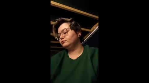 Snapshot of cutie_florence chatting on 04/30/26, 10:14 Sophie Lilith online show from 04/30/26, 10:14